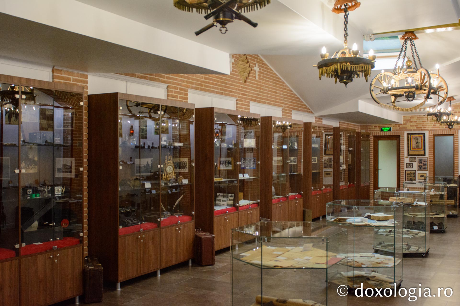 Zi de recunoștință pentru ostașii neamului, la „Mănăstirea Eroilor”: A fost inaugurat un muzeu memorial la Brusturi