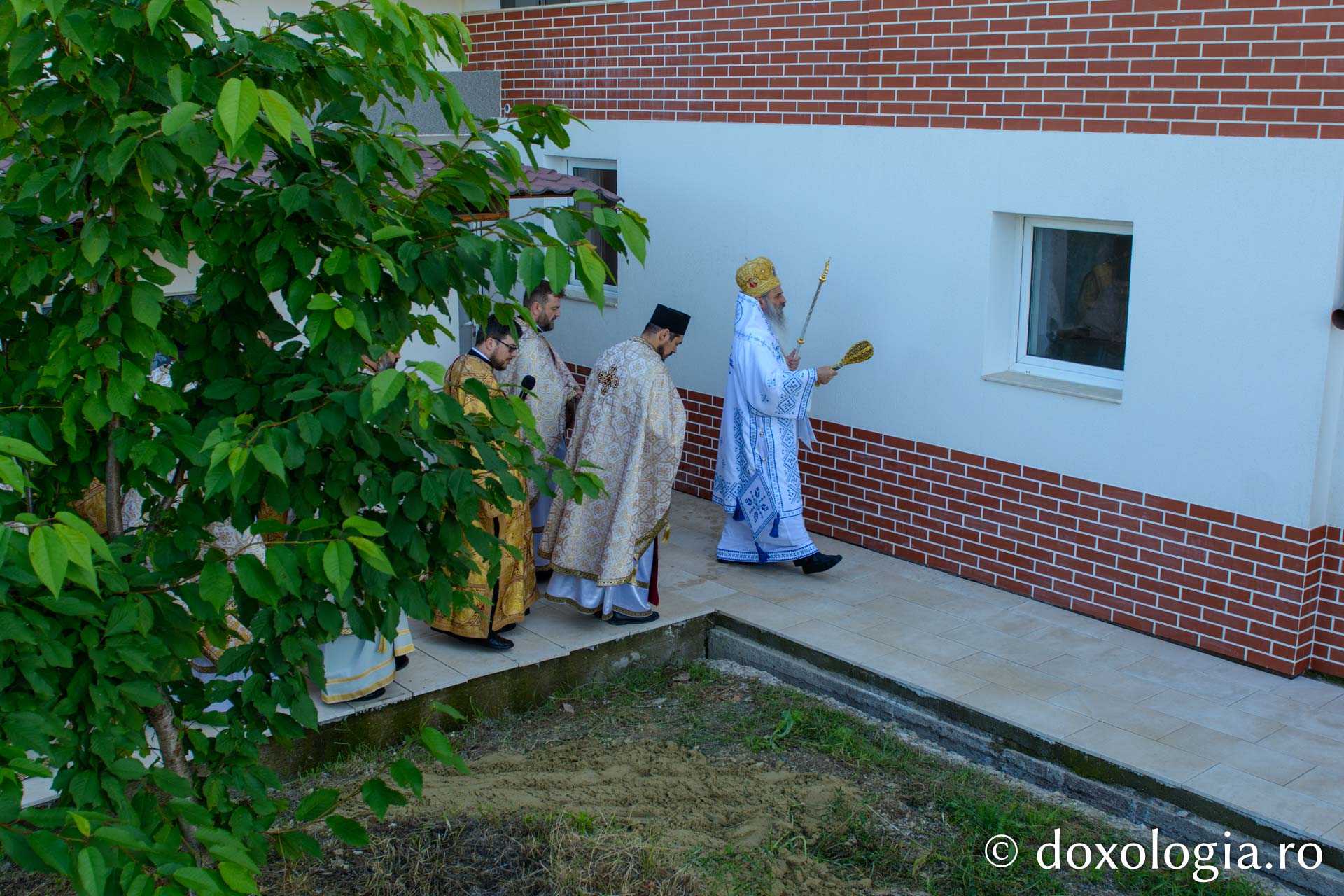 Paraclisul Mănăstirii Blaga, sfințit de IPS Teofan / Foto: Mihail Vrăjitoru sfințirea Paraclisului Mănăstirii Blaga