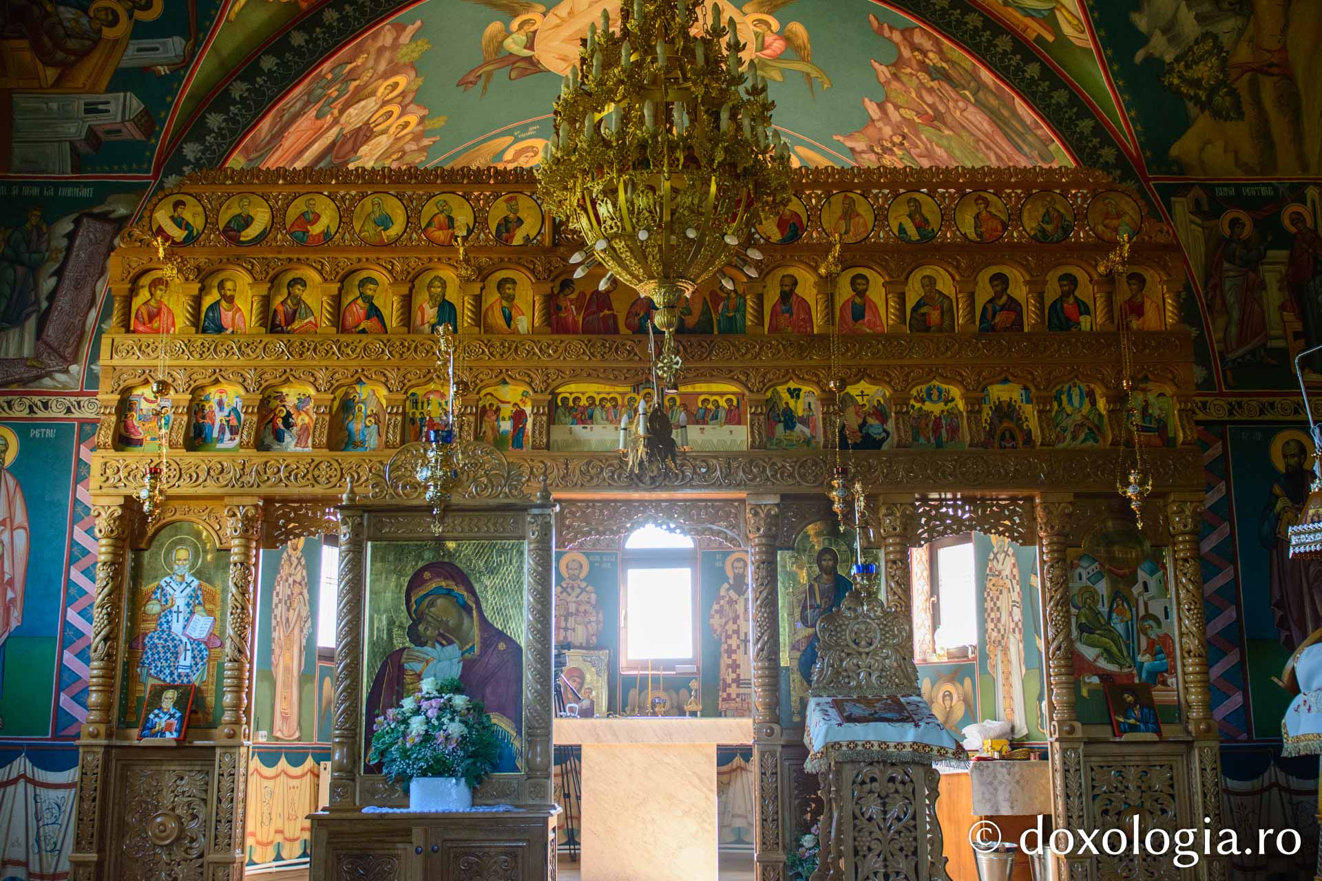 Paraclisul Mănăstirii Blaga, sfințit de IPS Teofan / Foto: Mihail Vrăjitoru sfințirea Paraclisului Mănăstirii Blaga