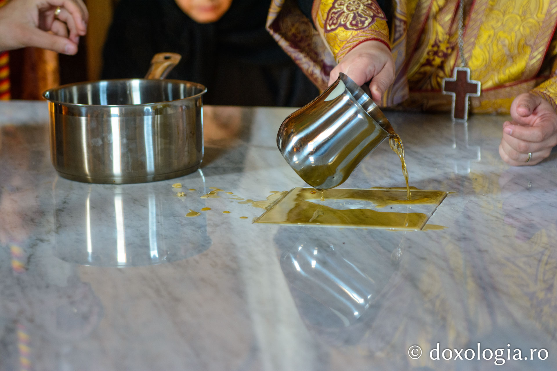 Paraclisul Mănăstirii Blaga, sfințit de IPS Teofan / Foto: Mihail Vrăjitoru sfințirea Paraclisului Mănăstirii Blaga