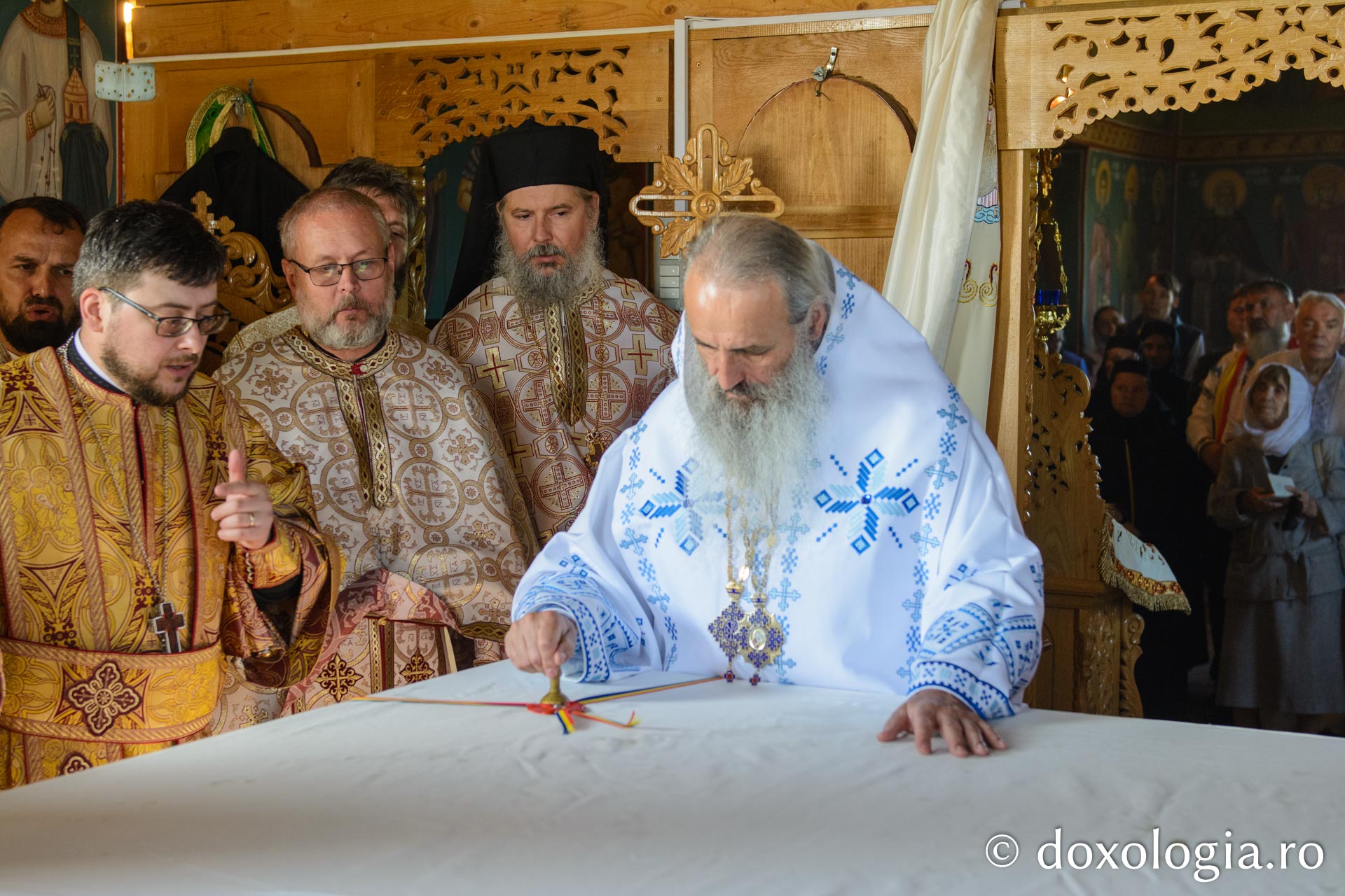 Paraclisul Mănăstirii Blaga, sfințit de IPS Teofan / Foto: Mihail Vrăjitoru sfințirea Paraclisului Mănăstirii Blaga