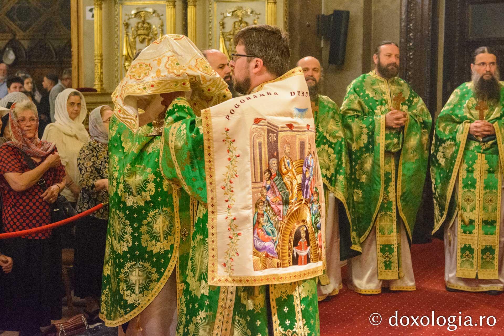 Praznicul Cincizecimii, la Catedrala Mitropolitană din Iași