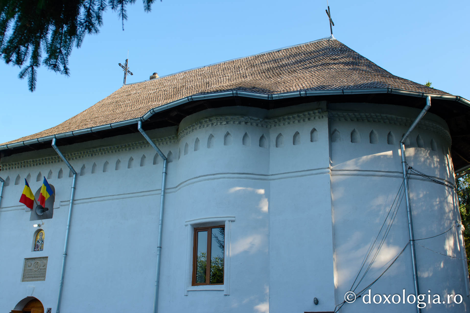 Binecuvântare arhierească la hramul Mănăstirii Lacuri - Hârlău