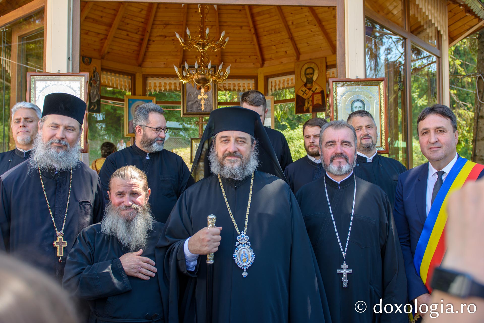 Binecuvântare arhierească la hramul Mănăstirii Lacuri - Hârlău