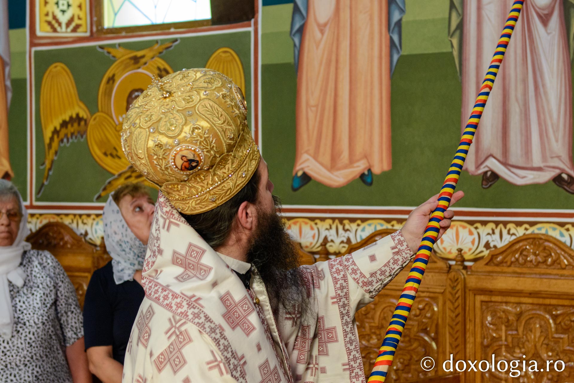 Pictura bisericii „Sfinții Apostoli Petru și Pavel” din cartierul botoșanean ANL Cișmea a fost sfințită