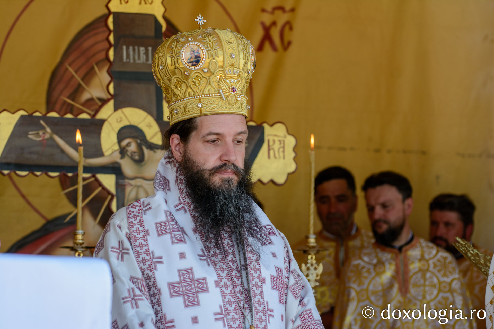 Pictura bisericii „Sfinții Apostoli Petru și Pavel” din cartierul botoșanean ANL Cișmea a fost sfințită
