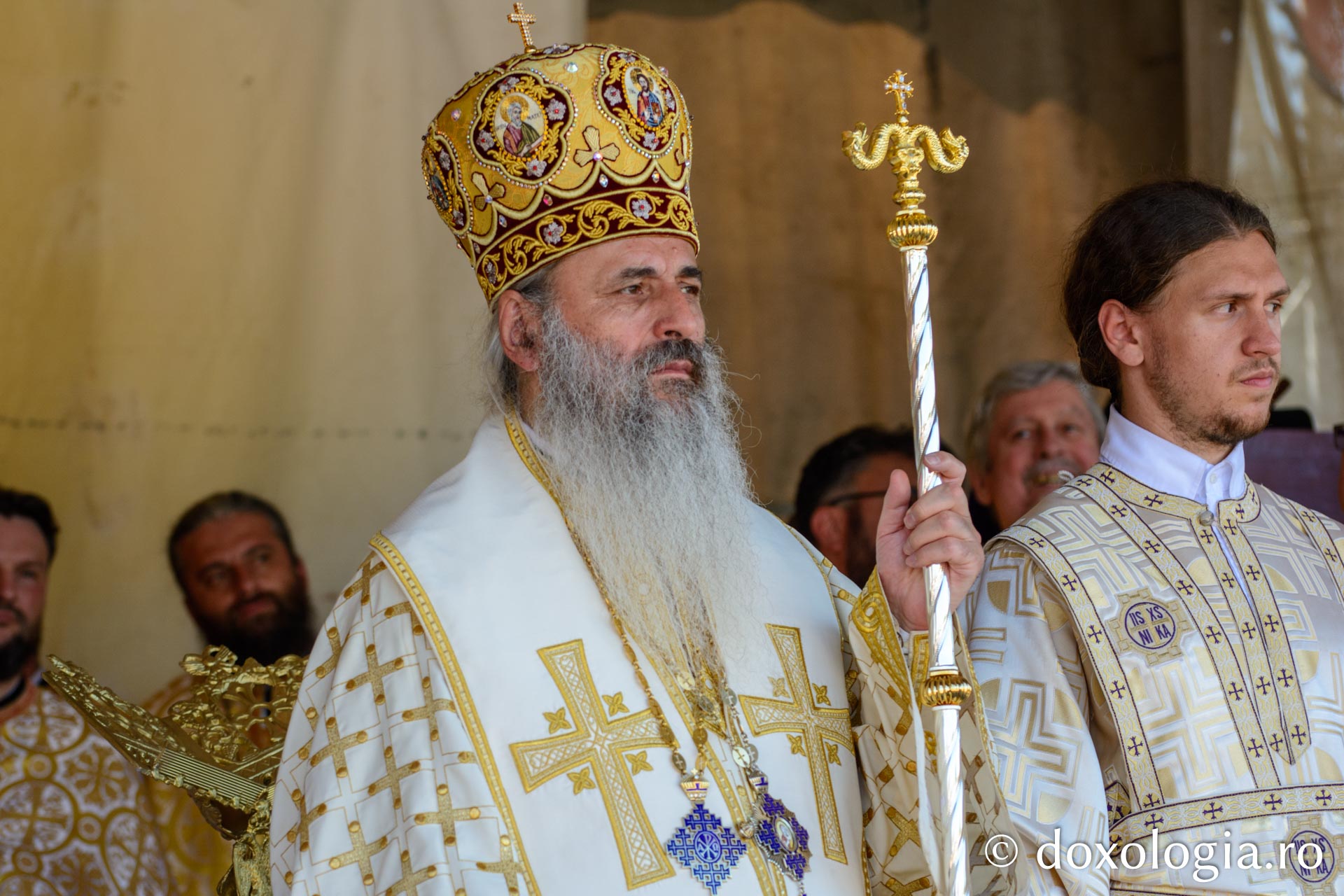 Pictura bisericii „Sfinții Apostoli Petru și Pavel” din cartierul botoșanean ANL Cișmea a fost sfințită