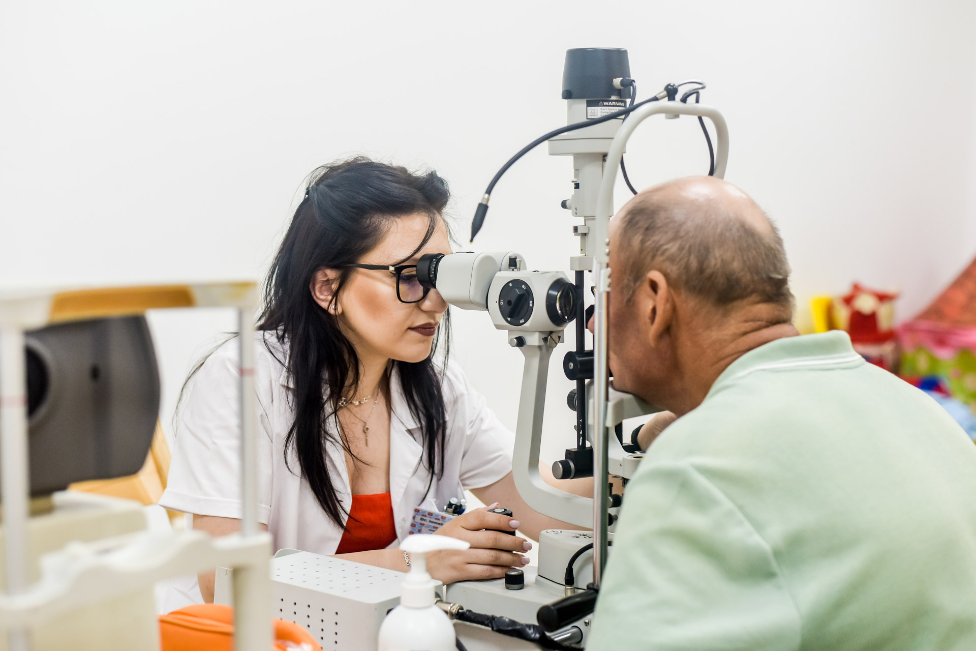 Analize și consultații medicale gratuite pentru 80 de persoane în Parohia Rediu – Răuseni