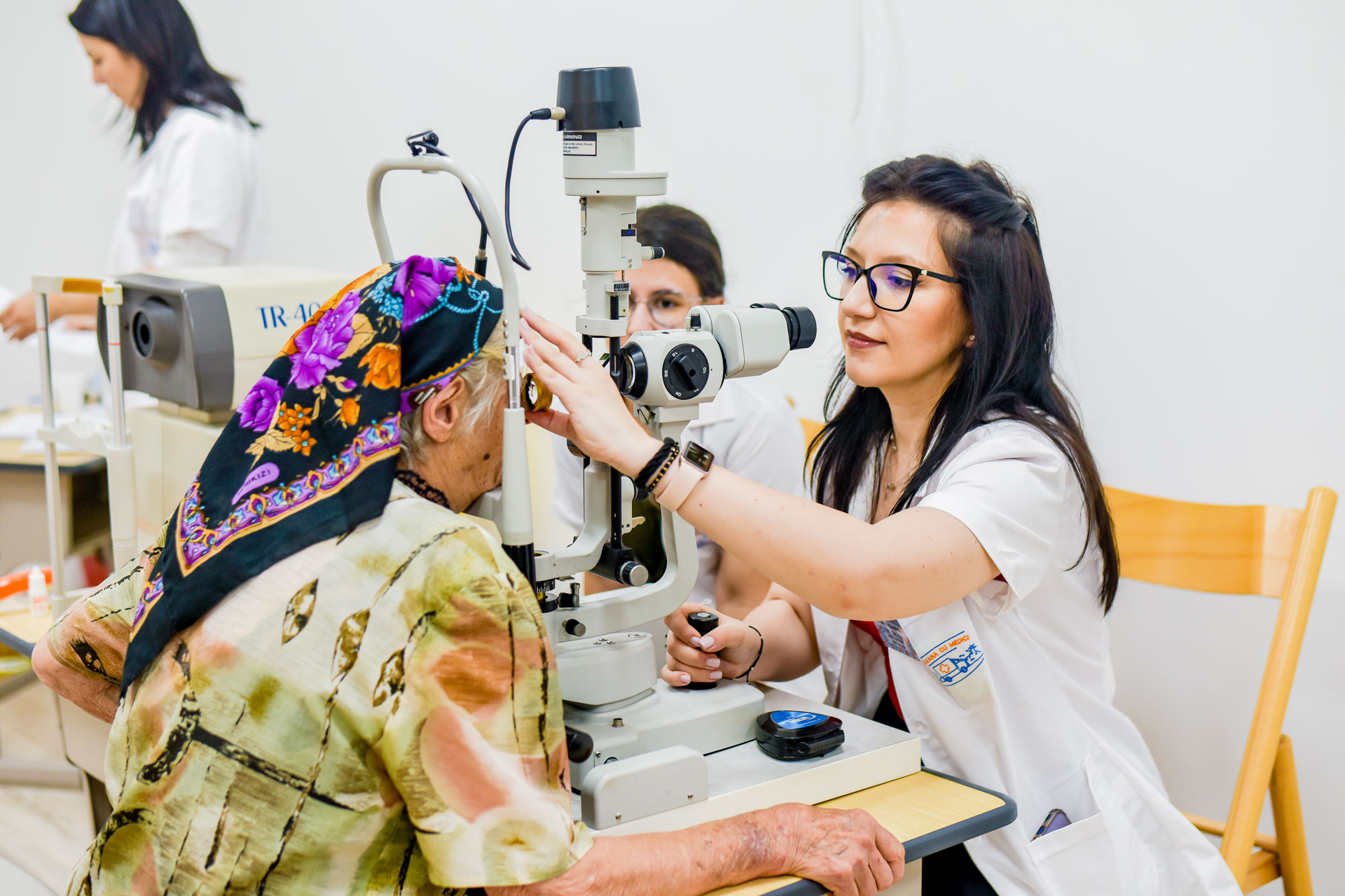 Analize și consultații medicale gratuite pentru 80 de persoane în Parohia Rediu – Răuseni