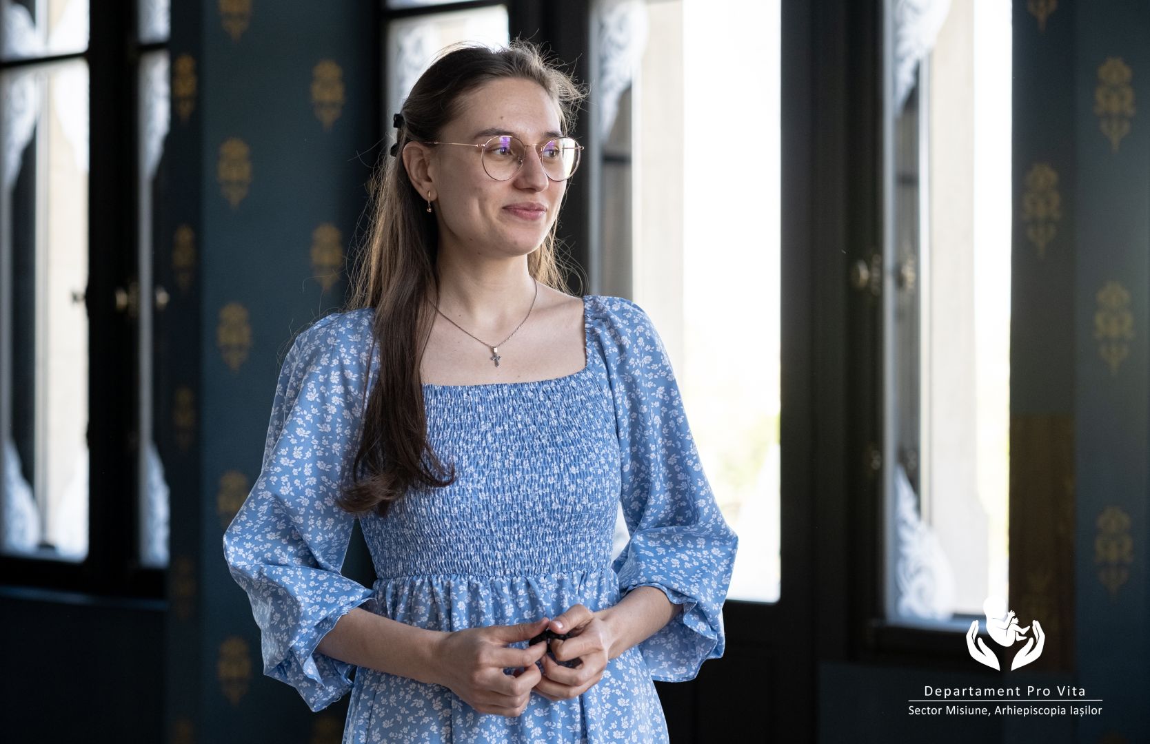 ECATERINA, 1 DIN CEI 100 EXCEPȚIONALI. Studiază Teologia, pictează icoane din dragostea izvorâtă acasă, în familia cu 7 copii