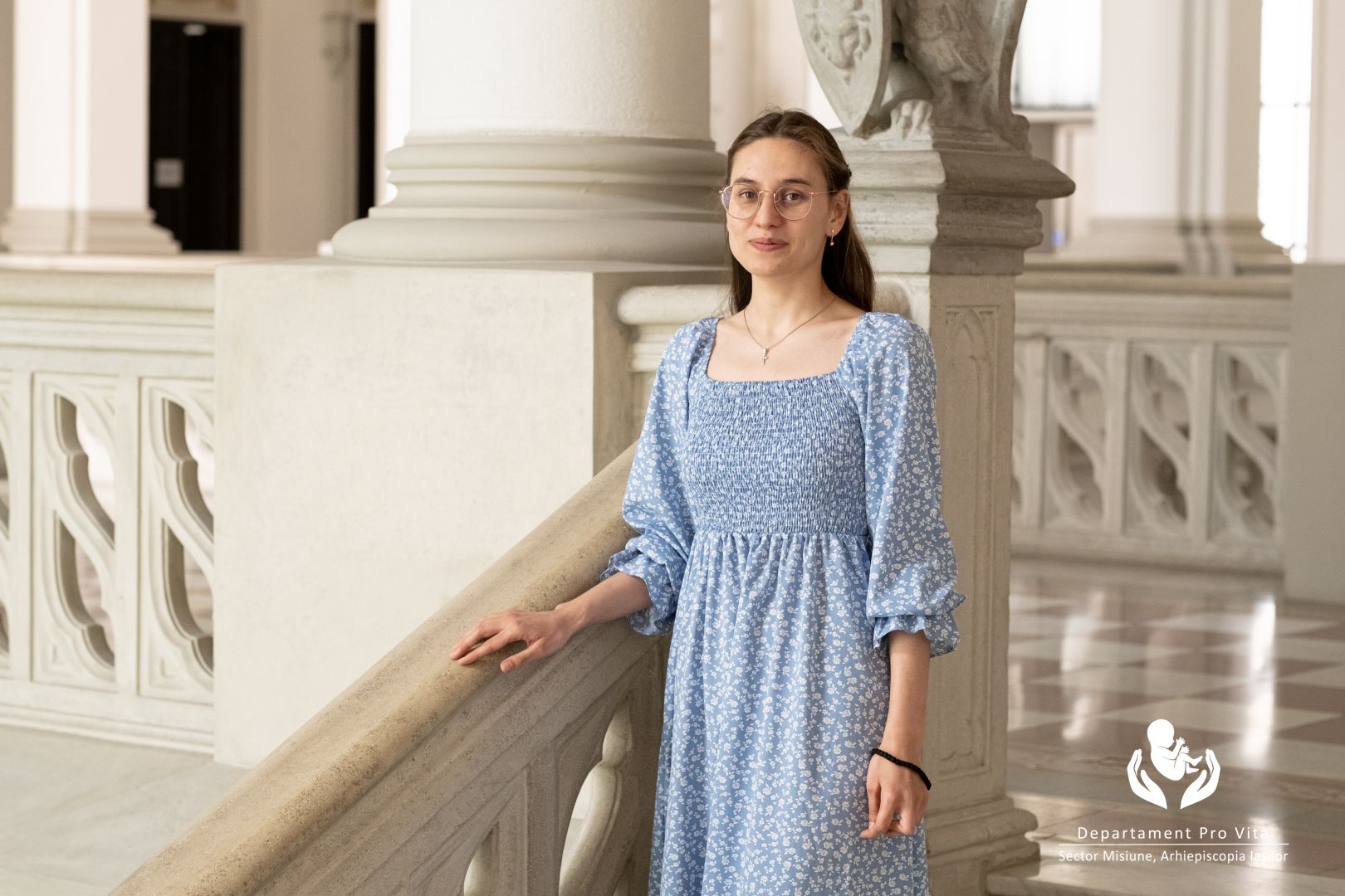 ECATERINA, 1 DIN CEI 100 EXCEPȚIONALI. Studiază Teologia, pictează icoane din dragostea izvorâtă acasă, în familia cu 7 copii