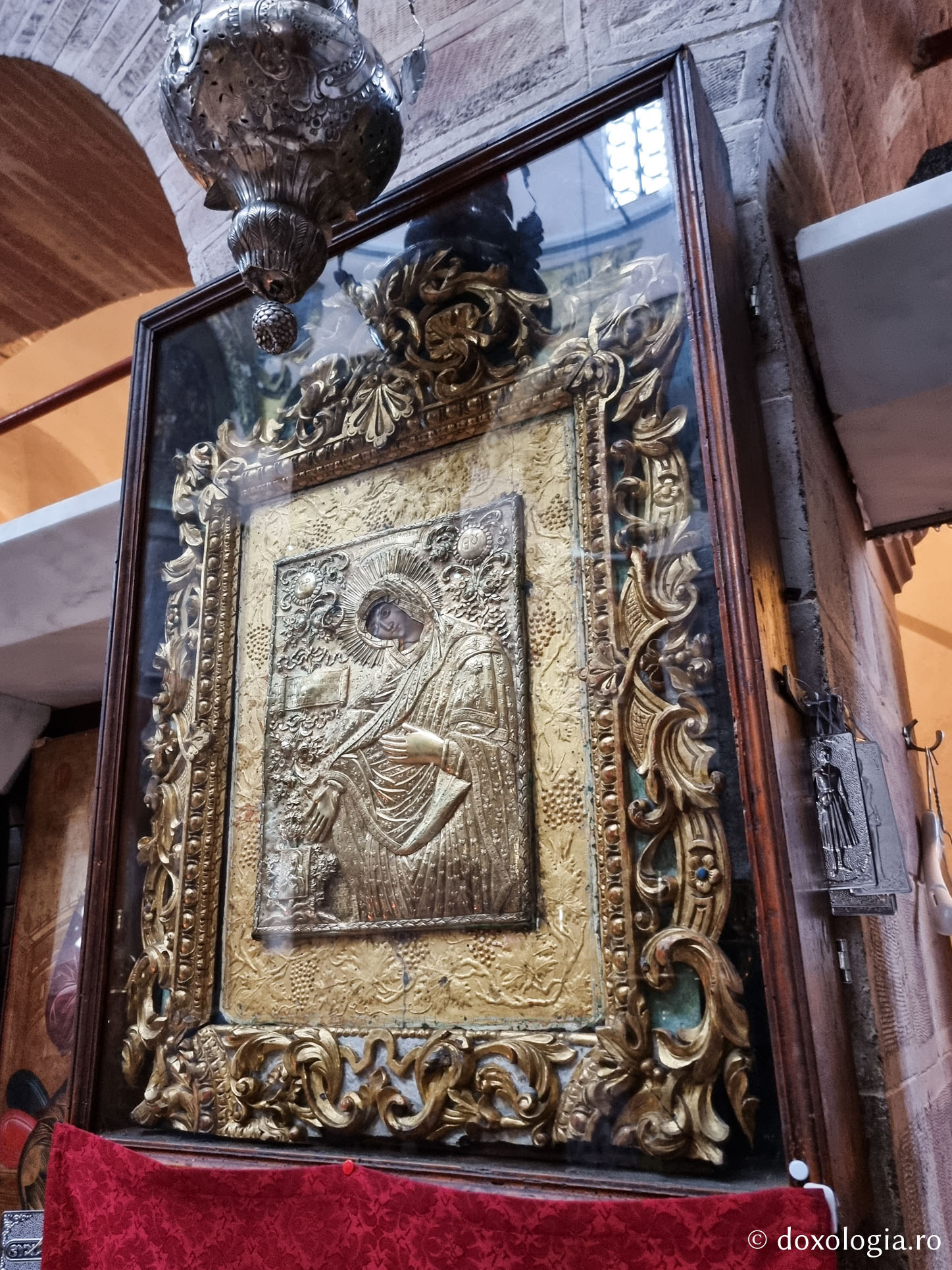 Icoana Maicii Domnului „Neamonitissa” din Chios / Foto: Magda Buftea Icoana Maicii Domnului „Neamonitissa” din Chios