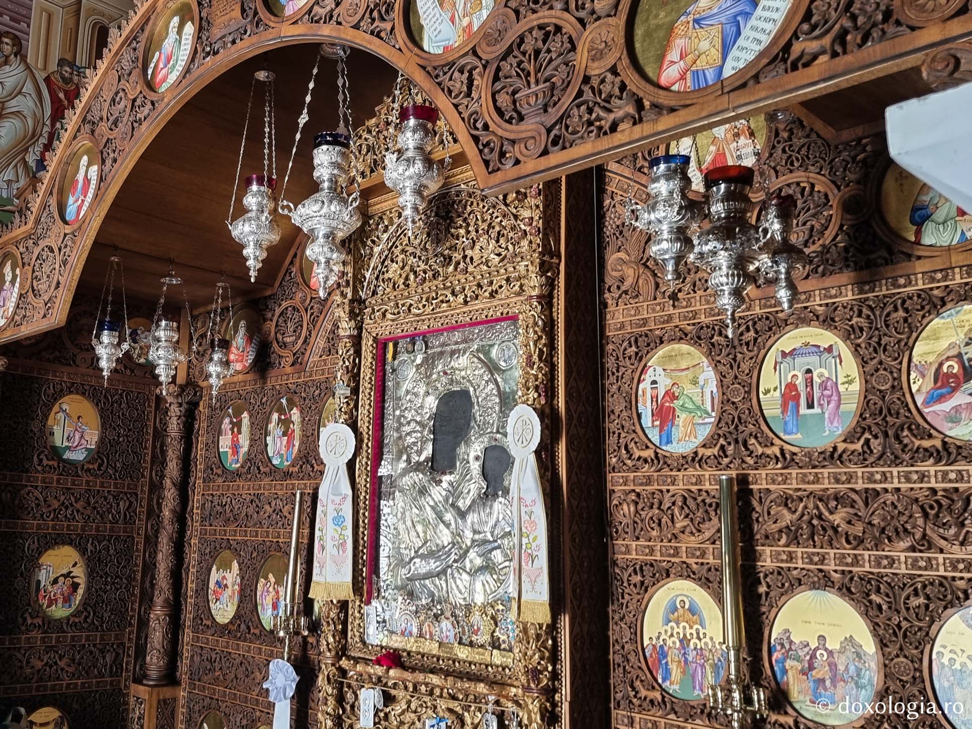 Cinstirea Icoanei Maicii Domnului „Panaghia Xenia”