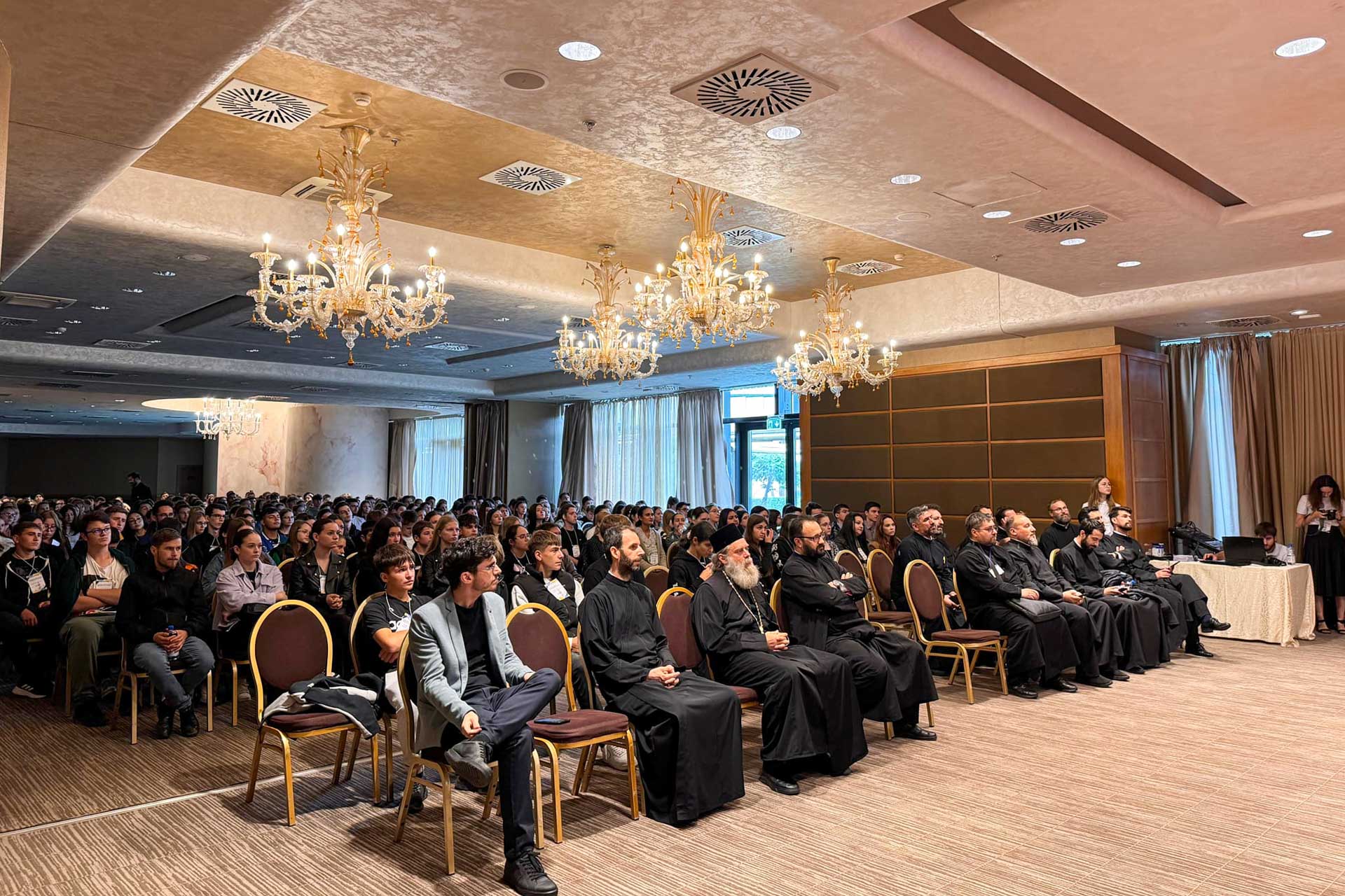 Întâlnirea anuală a Tinerilor din Protopopiatele Iași - 2024 Întâlnirea anuală a Tinerilor din Protopopiatele Iași - 2024