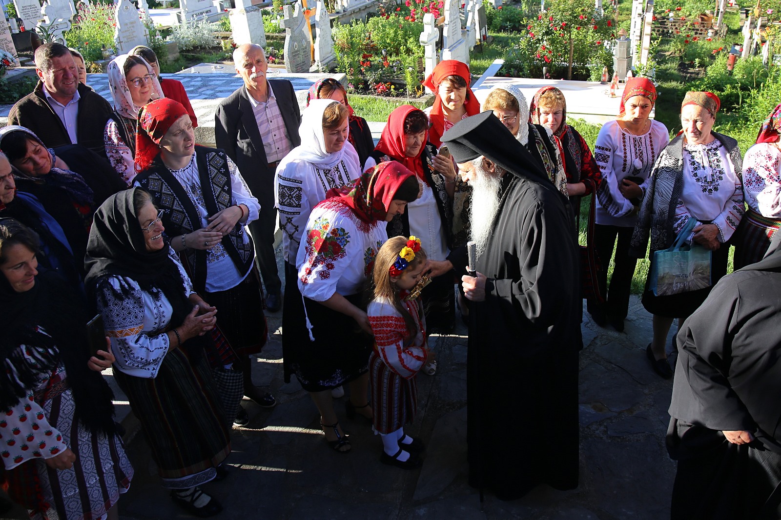 Trei personalități nemțene au fost evocate la Farcașa: IPS Teofan, prezent la dezvelirea busturilor părintelui Petroniu Tănase, scriitorului Ion Creangă și generalului Gheorghe Manoliu