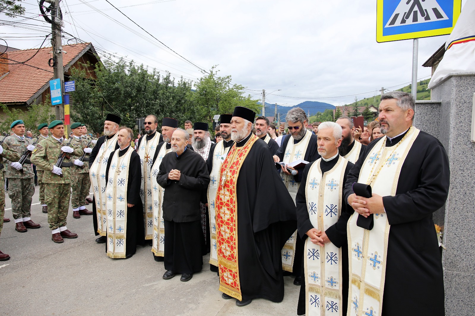 Trei personalități nemțene au fost evocate la Farcașa: IPS Teofan, prezent la dezvelirea busturilor părintelui Petroniu Tănase, scriitorului Ion Creangă și generalului Gheorghe Manoliu