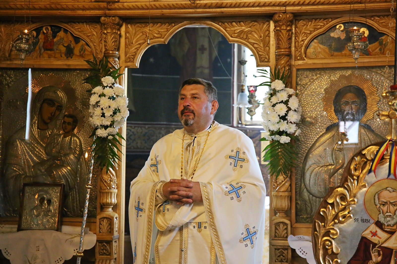 Trei personalități nemțene au fost evocate la Farcașa: IPS Teofan, prezent la dezvelirea busturilor părintelui Petroniu Tănase, scriitorului Ion Creangă și generalului Gheorghe Manoliu