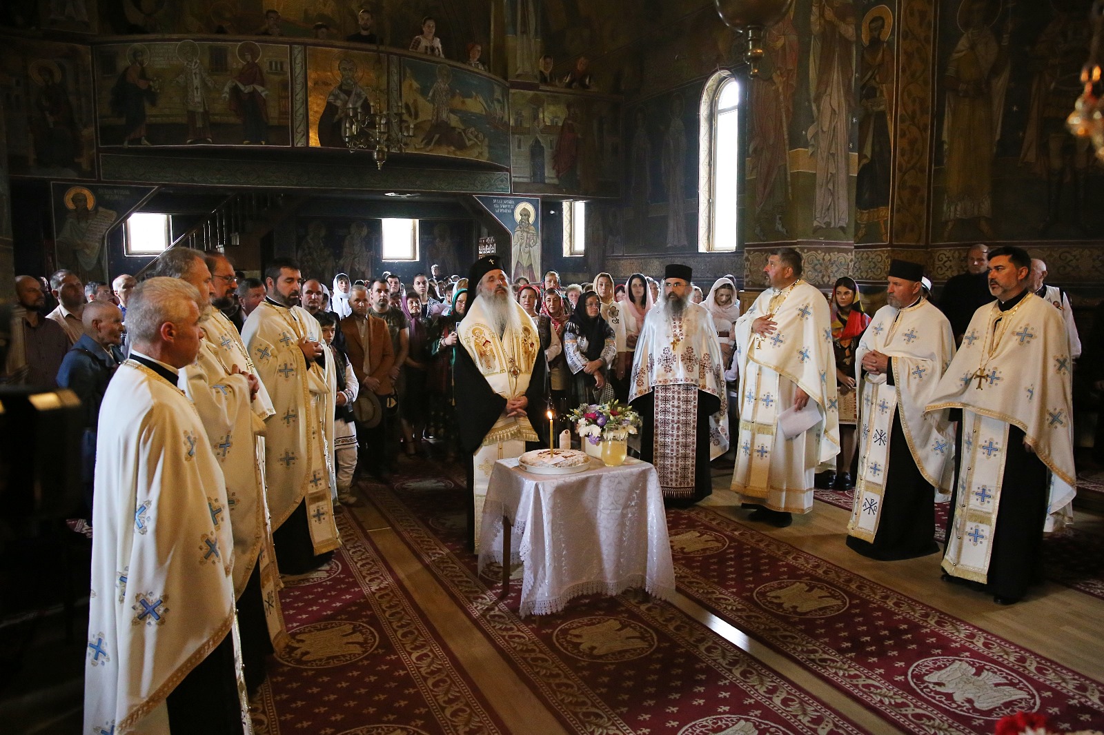 Trei personalități nemțene au fost evocate la Farcașa: IPS Teofan, prezent la dezvelirea busturilor părintelui Petroniu Tănase, scriitorului Ion Creangă și generalului Gheorghe Manoliu