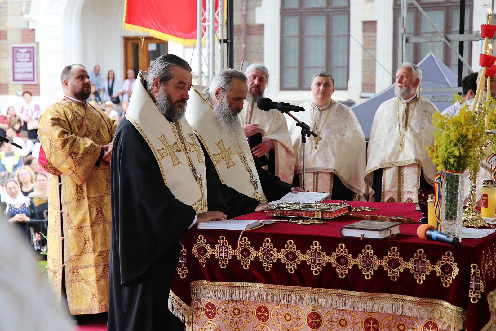 IPS Teofan și PS Nichifor Botoșăneanul la Piatra Neamț