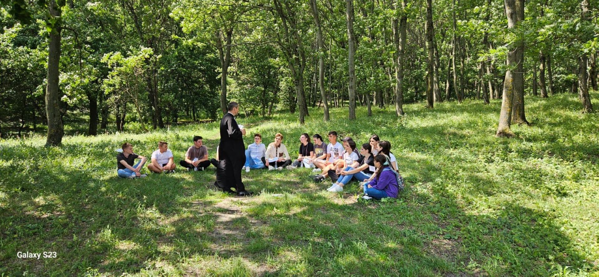 Tineri la Parohia Coasta Magurii