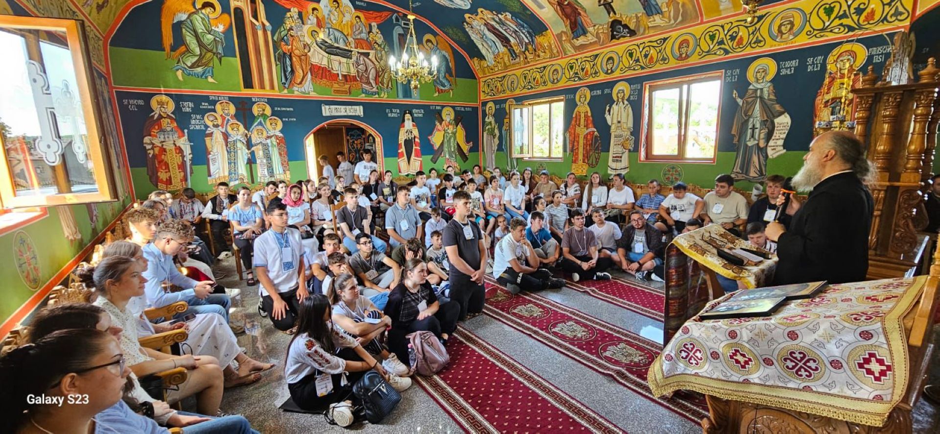 Tineri la Parohia Coasta Magurii