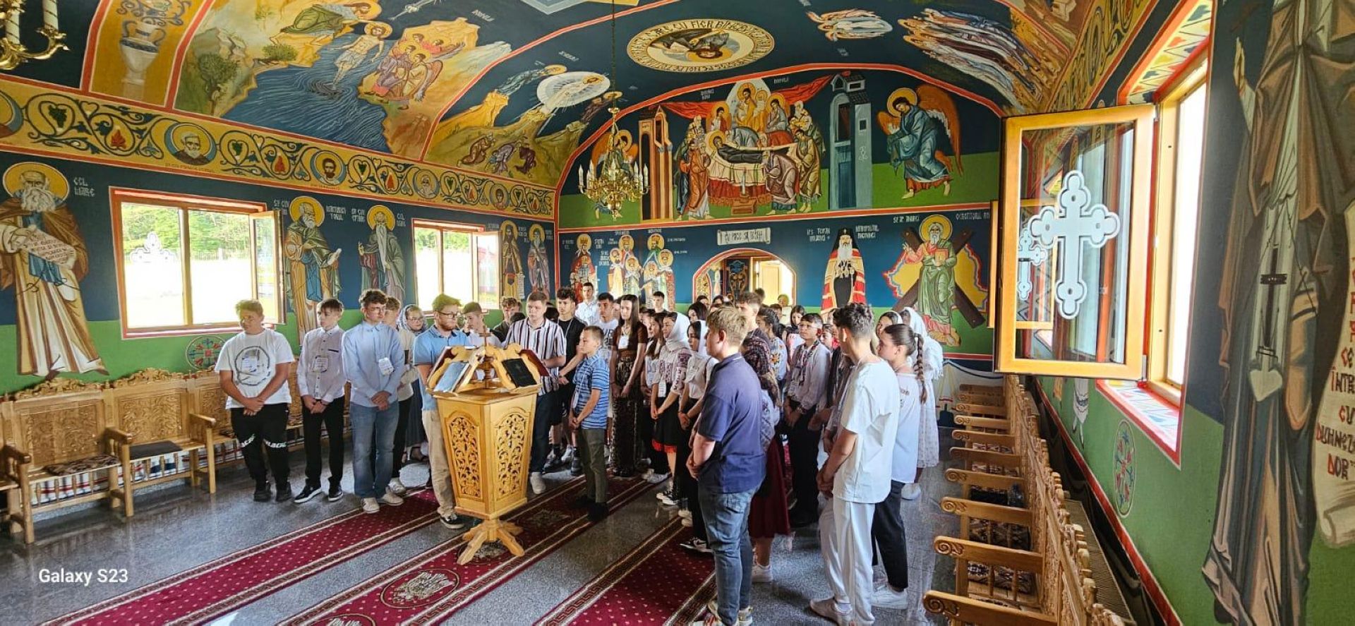 Tineri la Parohia Coasta Magurii