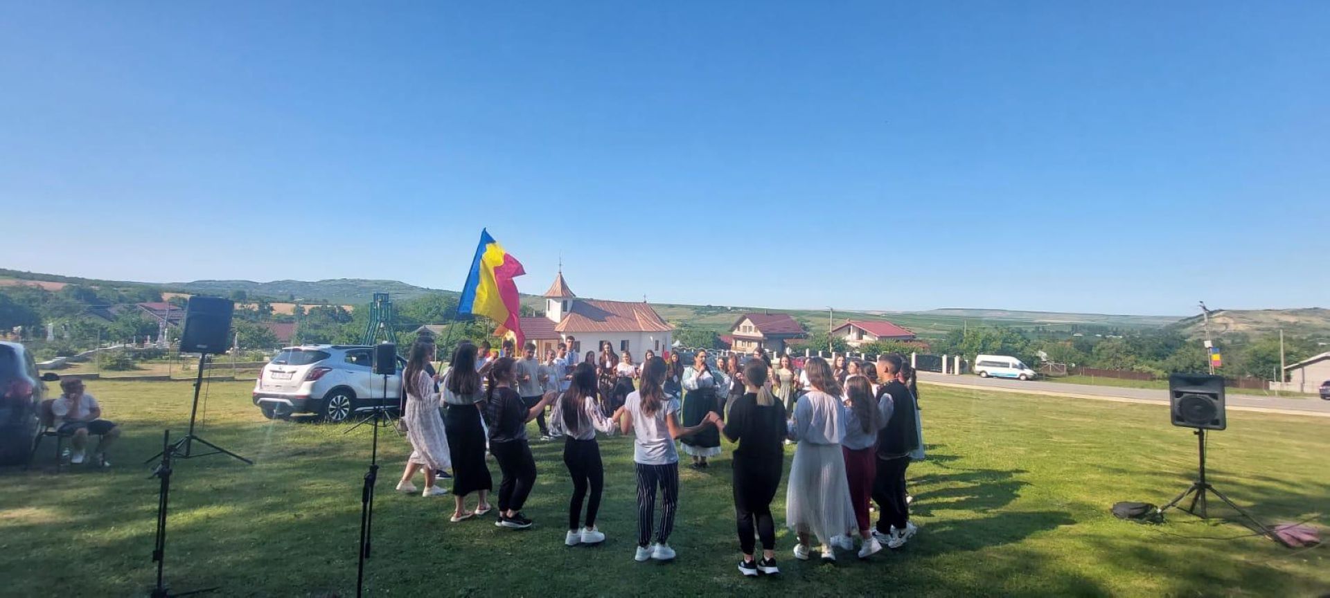 Tineri la Parohia Coasta Magurii