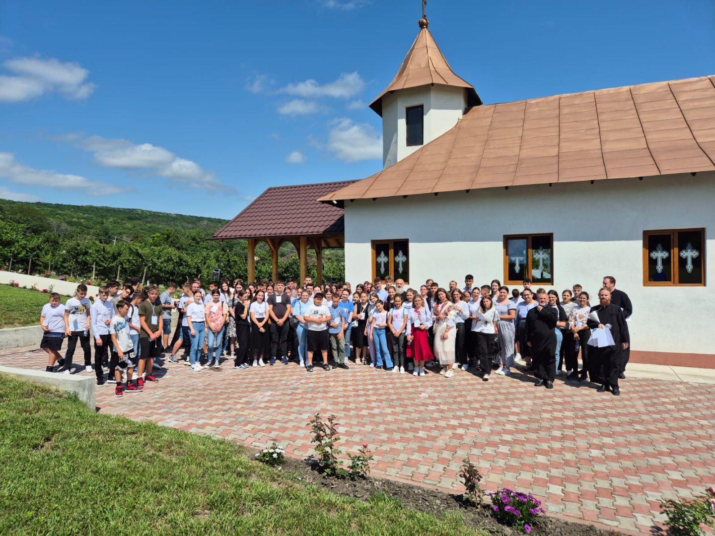 Tineri la Parohia Coasta Magurii