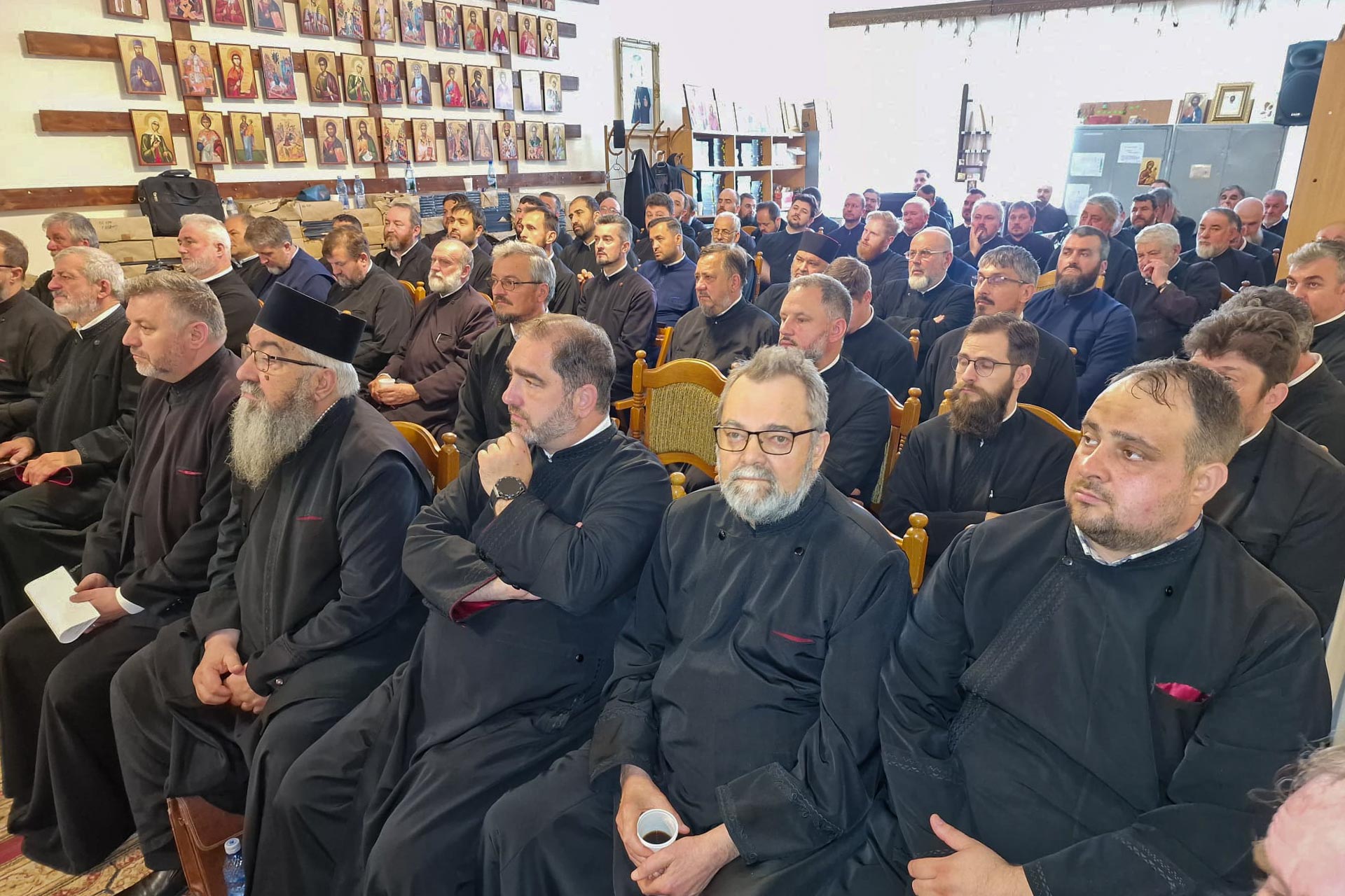 Părintele Profesor Viorel Ioniță a conferențiat la Piatra Neamț