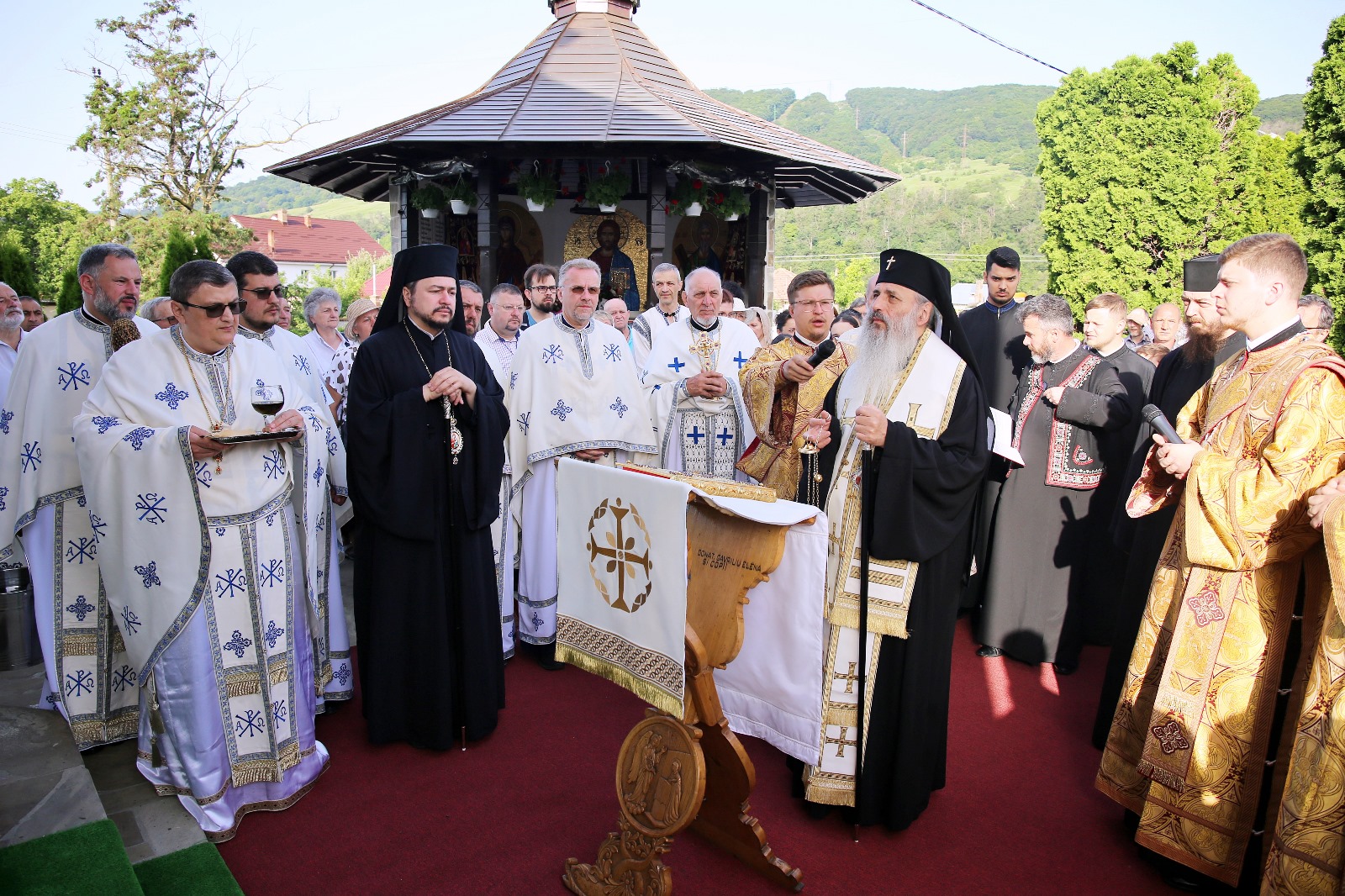 Biserica „Buna Vestire” din Piatra Neamț, resfințită de doi ierarhi. Sfântul lăcaș, monument istoric de la 1790
