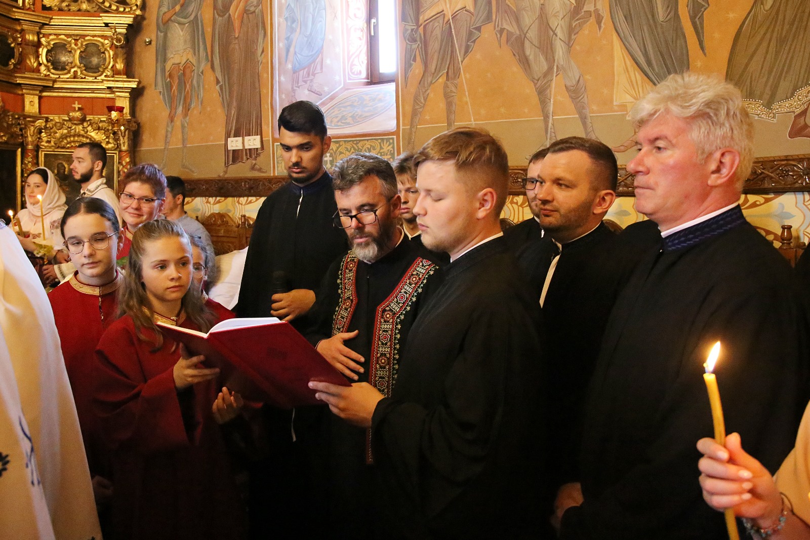 Biserica „Buna Vestire” din Piatra Neamț, resfințită de doi ierarhi. Sfântul lăcaș, monument istoric de la 1790