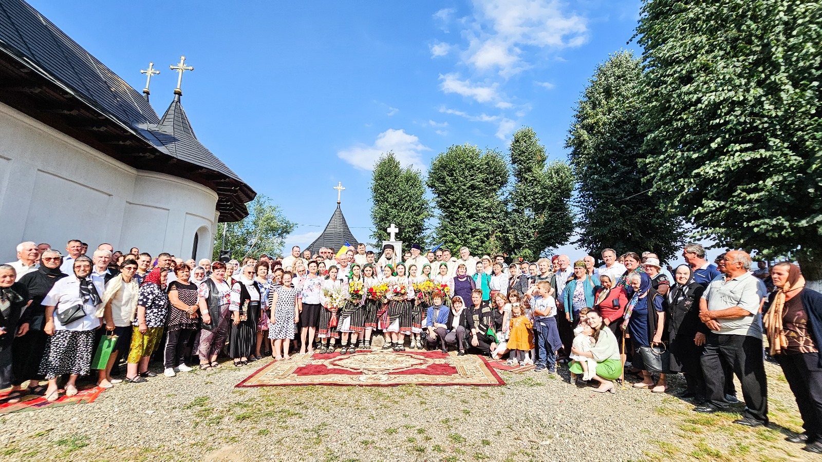 Binecuvântare arhierească și sfințire în Parohia Borşeni