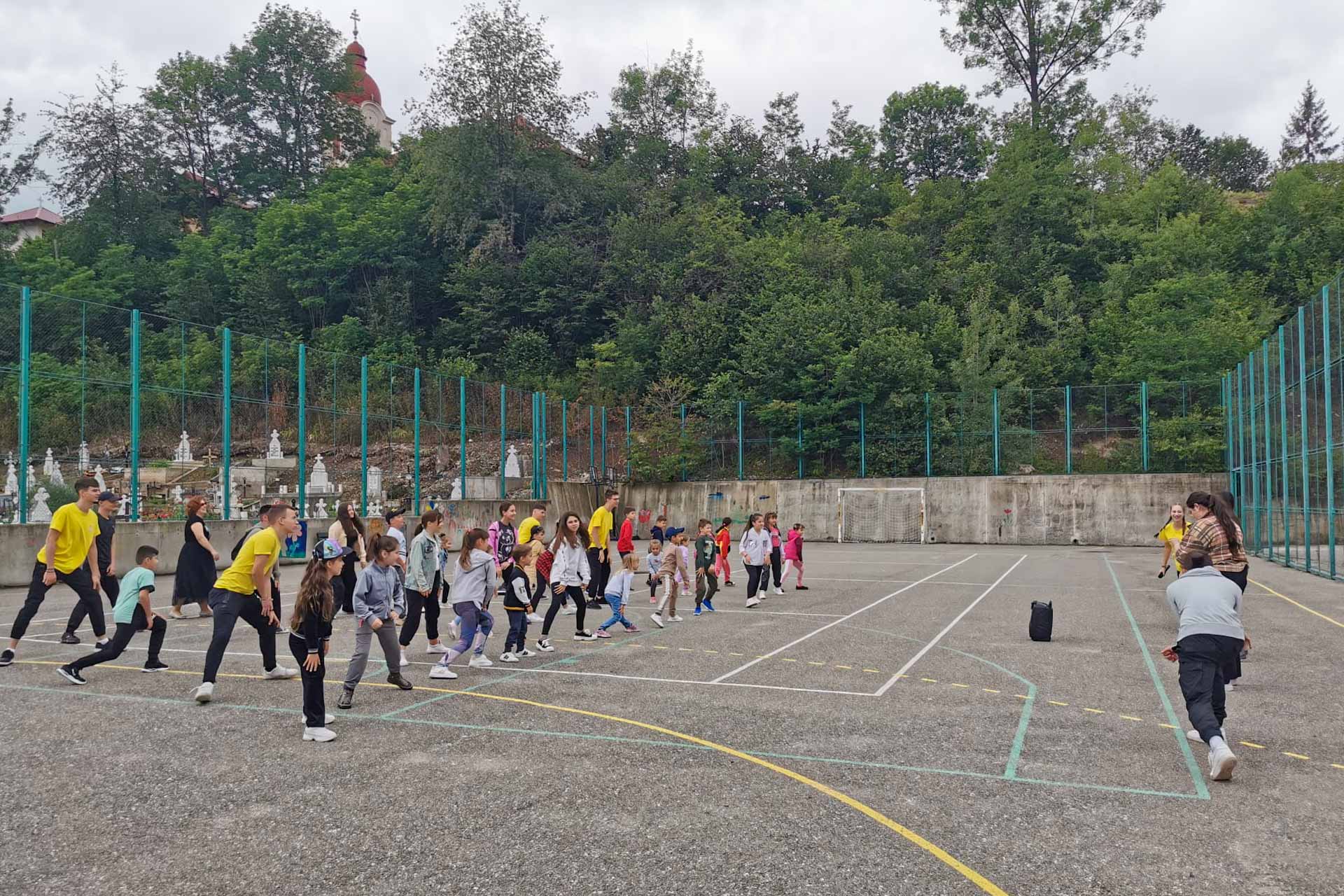 Tabăra din Pridvorul Satului