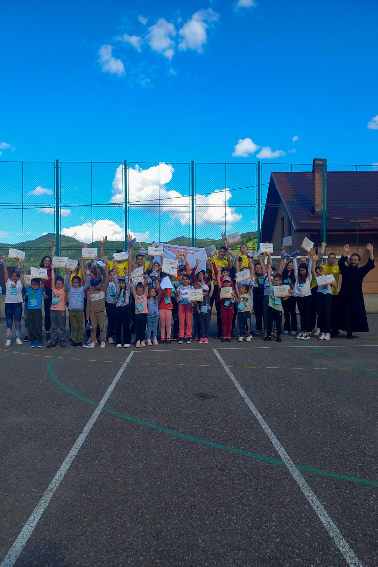 Tabăra din Pridvorul Satului