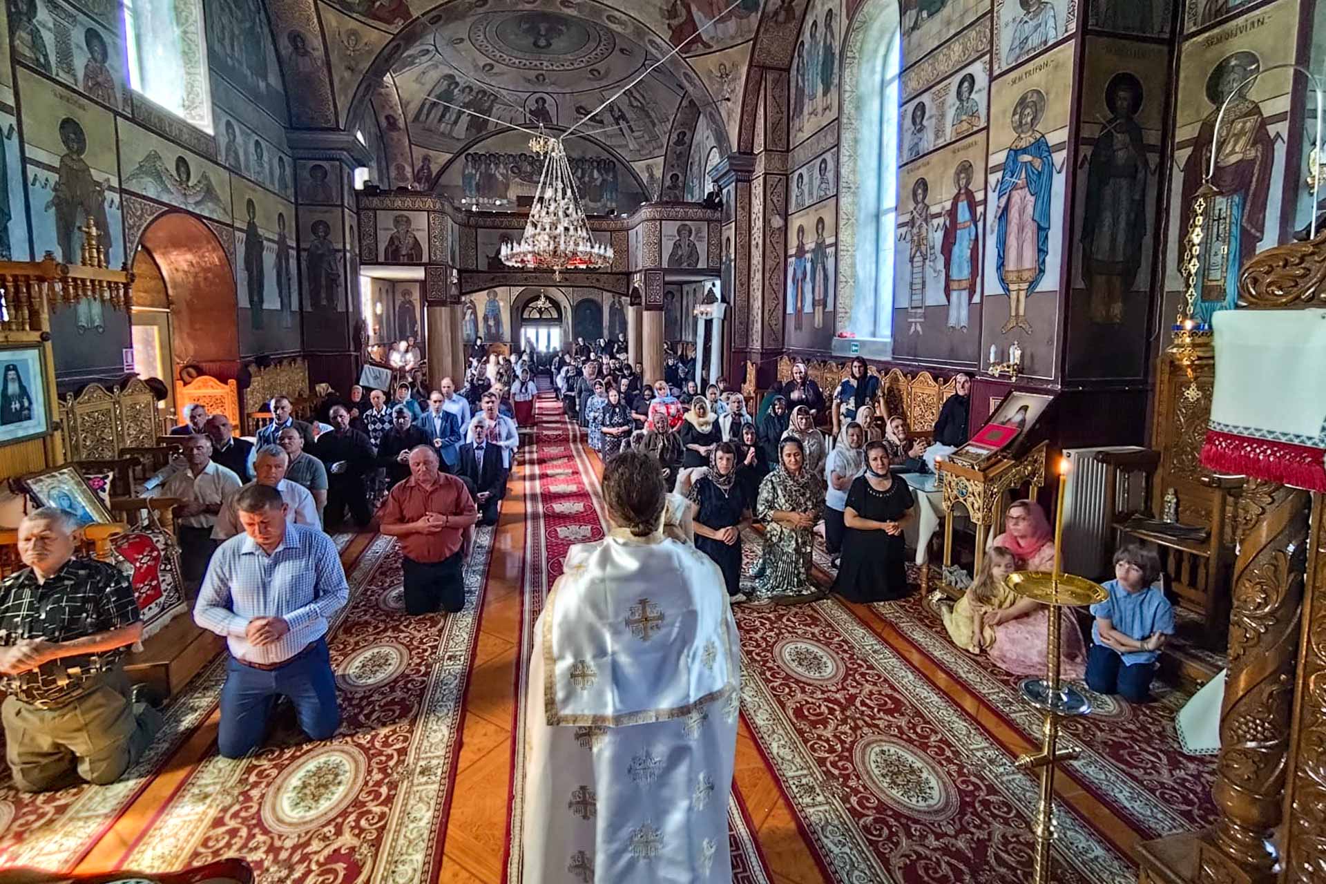 Tabăra din Pridvorul Satului