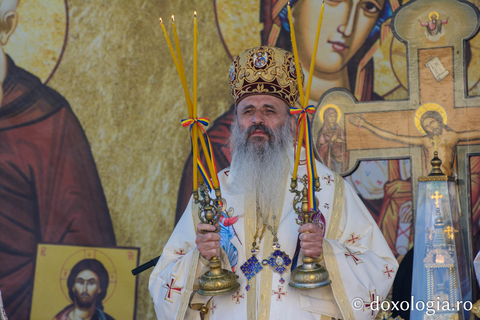 Locul de nevoință al Sfântului Chiriac de la Tazlău, resfințit de doi ierarhi