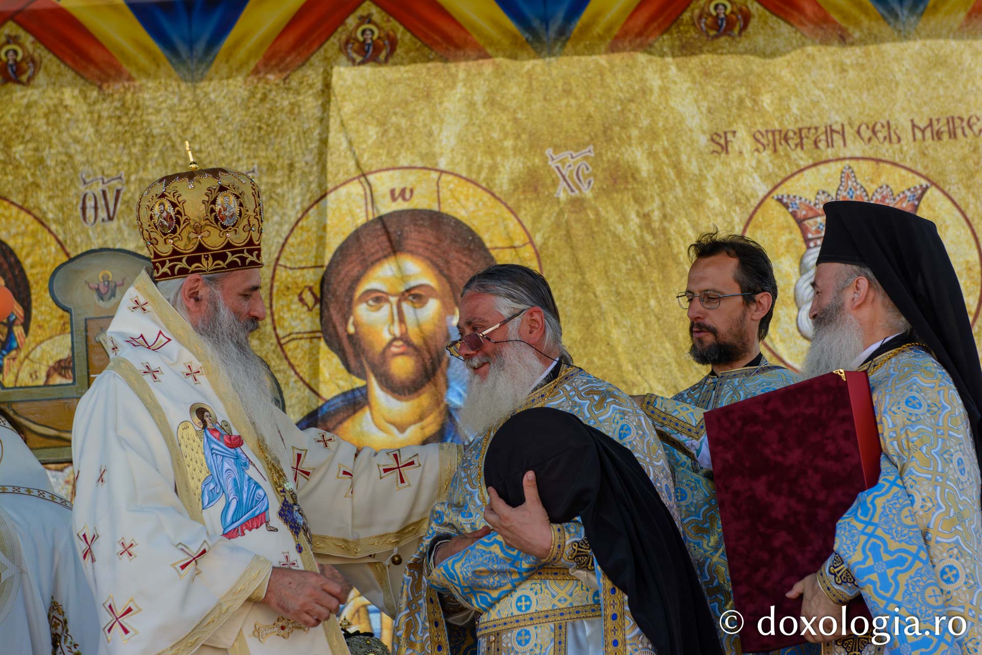 Locul de nevoință al Sfântului Chiriac de la Tazlău, resfințit de doi ierarhi