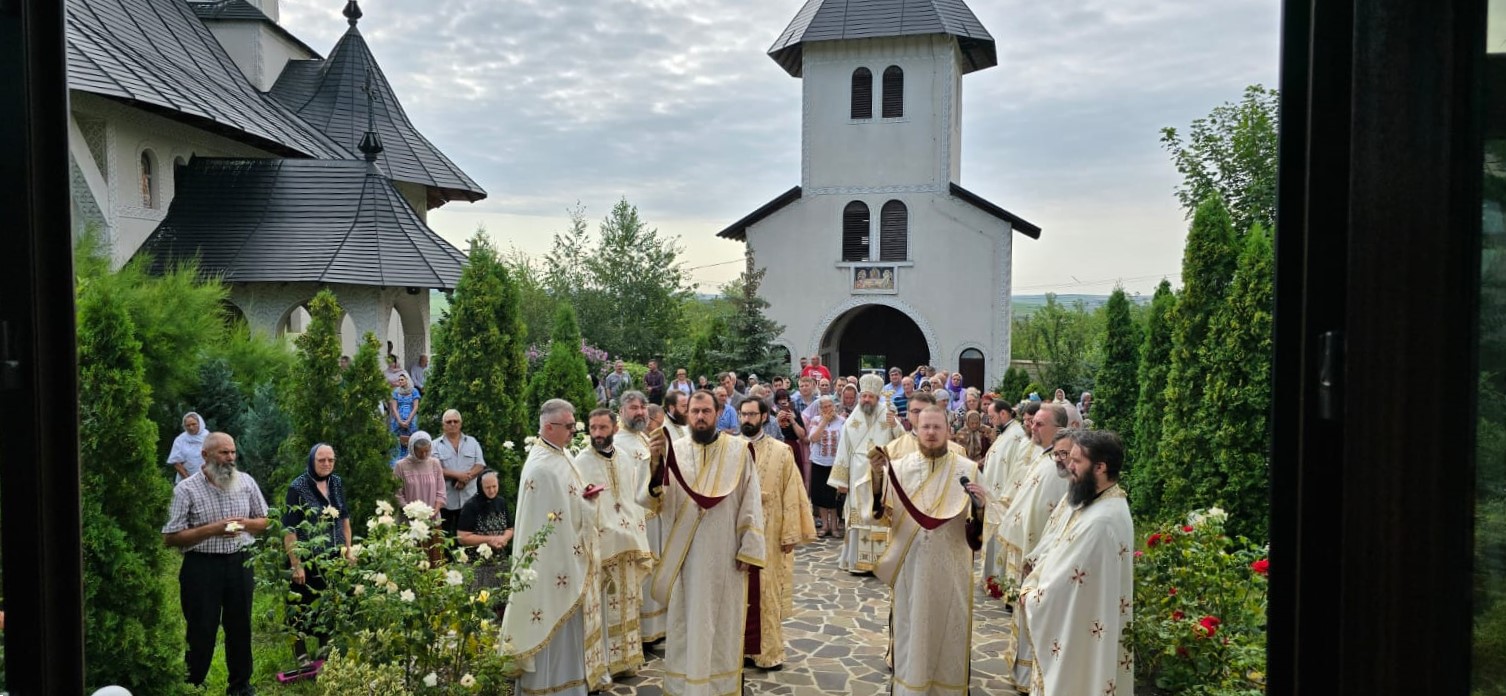 Sfântul Serafim de Sarov, cinstit astăzi la Mănăstirea Eșanca