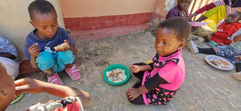 40 de botezuri la Centrul Misionar din Kidamali de sărbătoarea Sfinților Apostoli Petru și Pavel