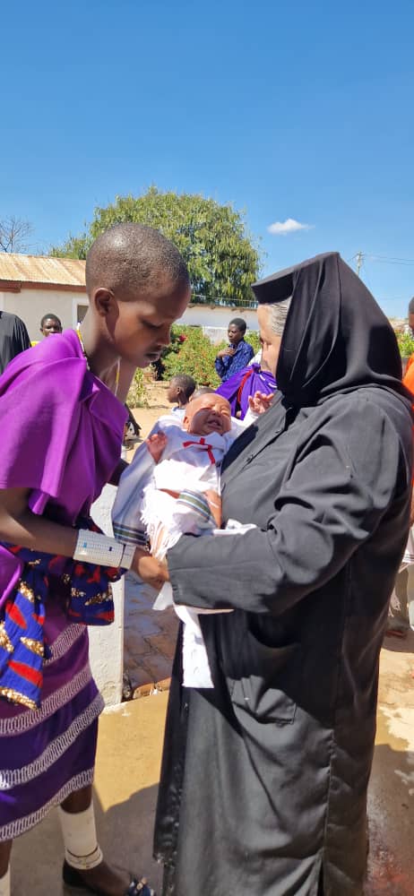 40 de botezuri la Centrul Misionar din Kidamali de sărbătoarea Sfinților Apostoli Petru și Pavel