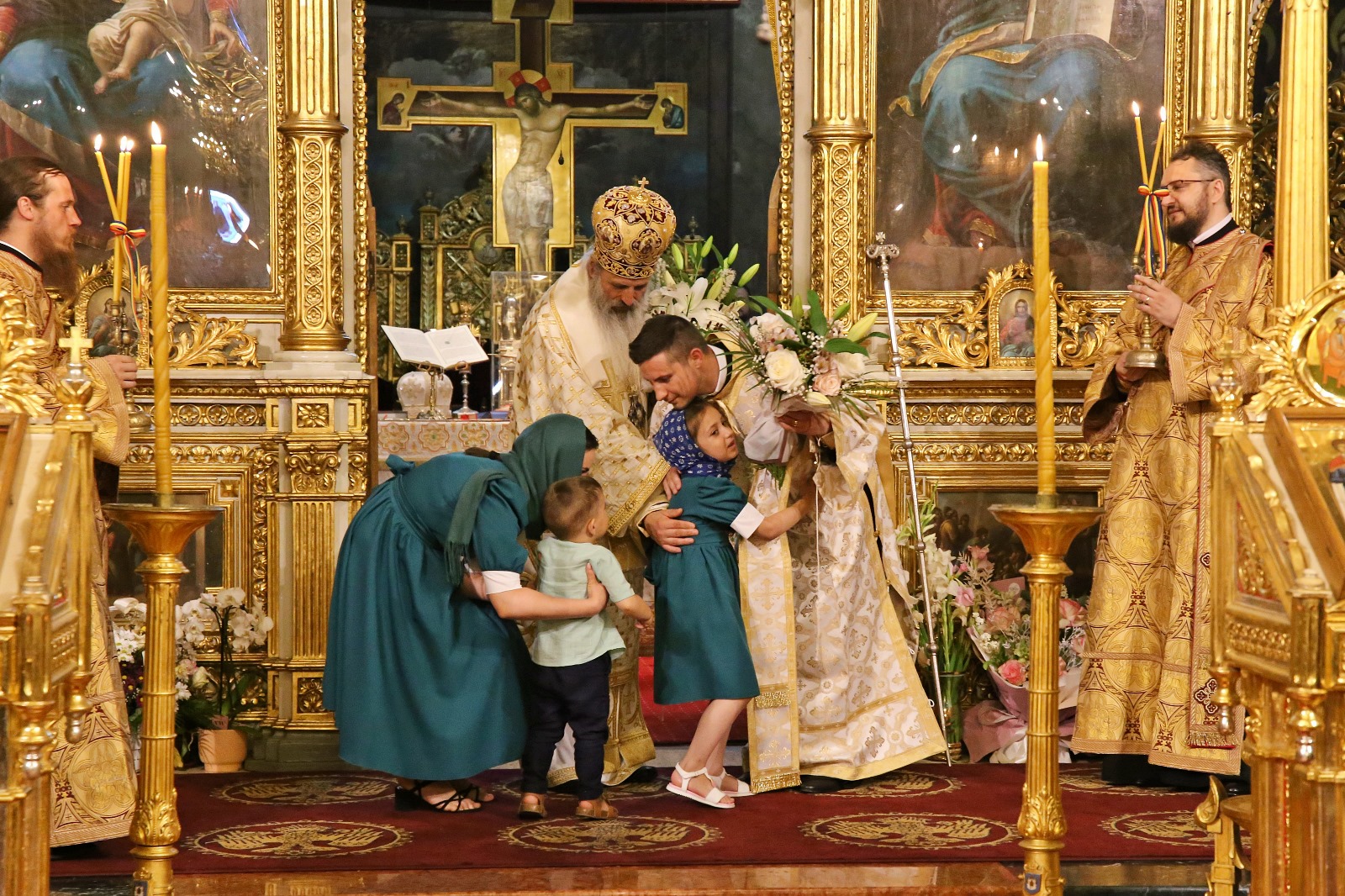 Foto: Flavius Popa Absolvenții Facultății de Teologie Ortodoxă din Iași au depus jurământul de credință