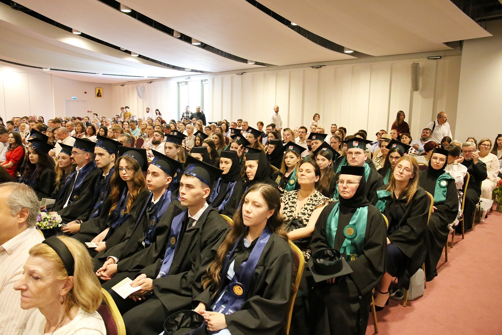 Foto: Flavius Popa Absolvenții Facultății de Teologie Ortodoxă din Iași au depus jurământul de credință