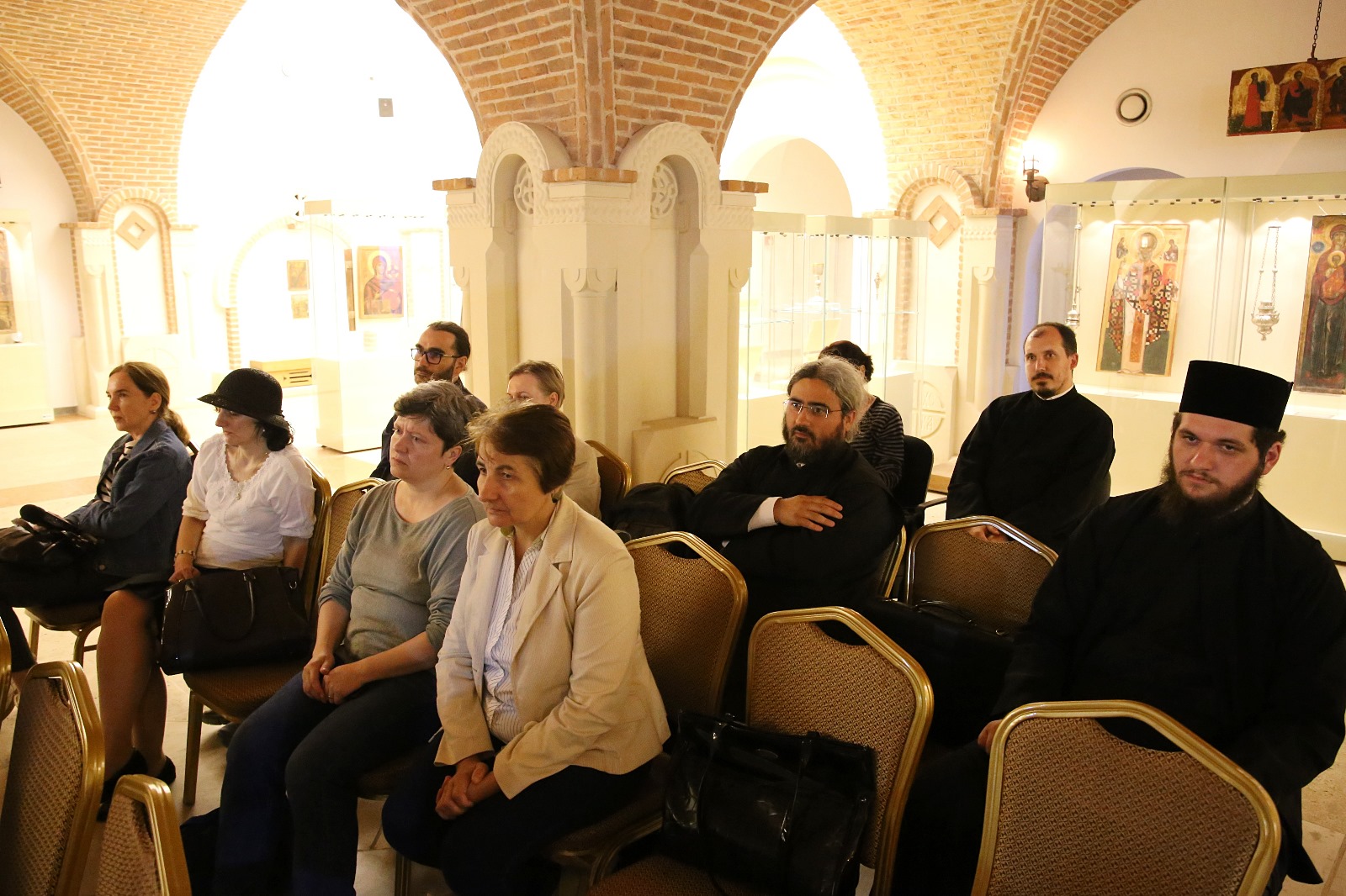 Foto: Flavius Popa Obiectele Sfântului Pahomie de la Gledin, expuse la Muzeul Mitropolitan din Iași