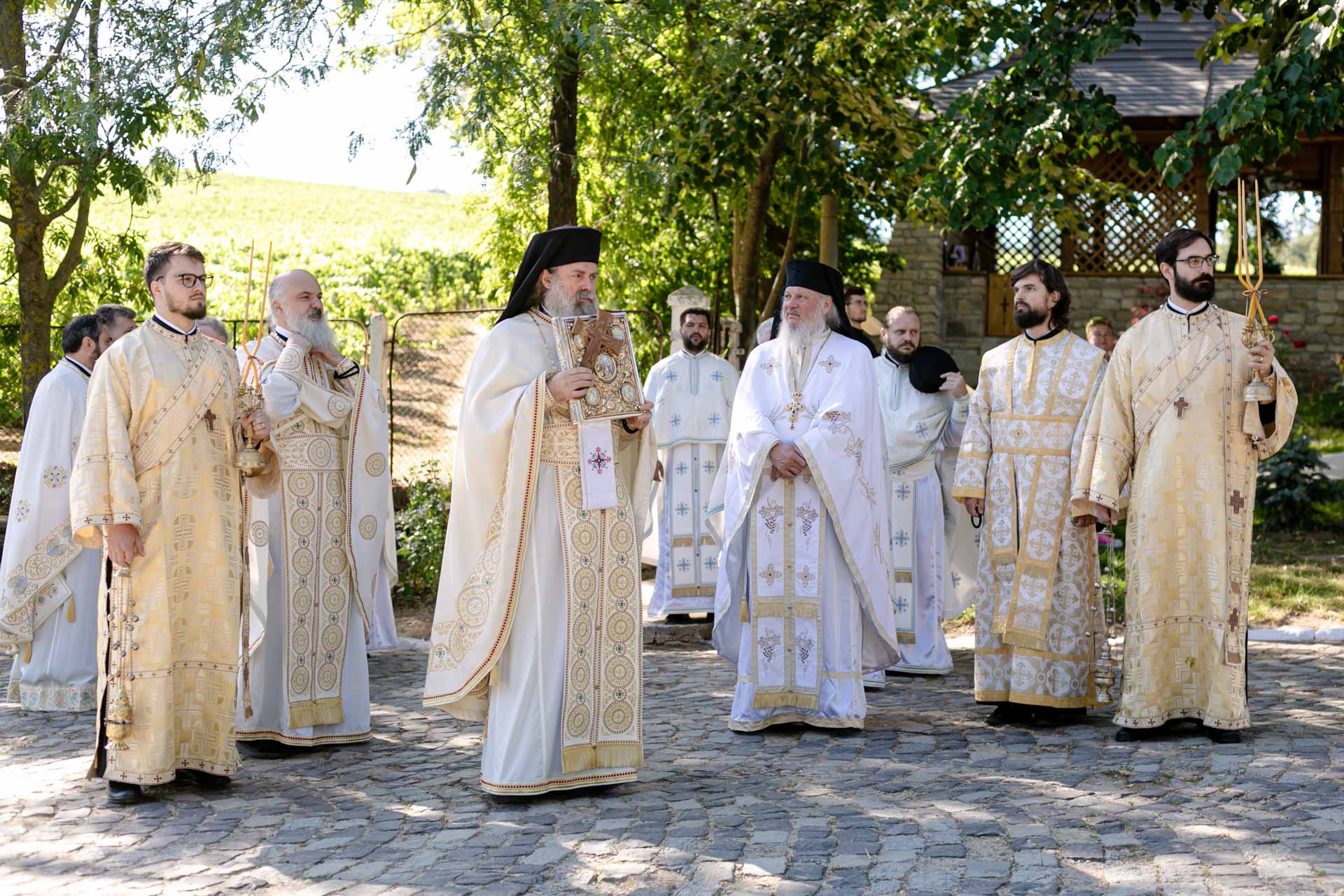 Hirotonie întru preot și hram la Mănăstirea Bucium