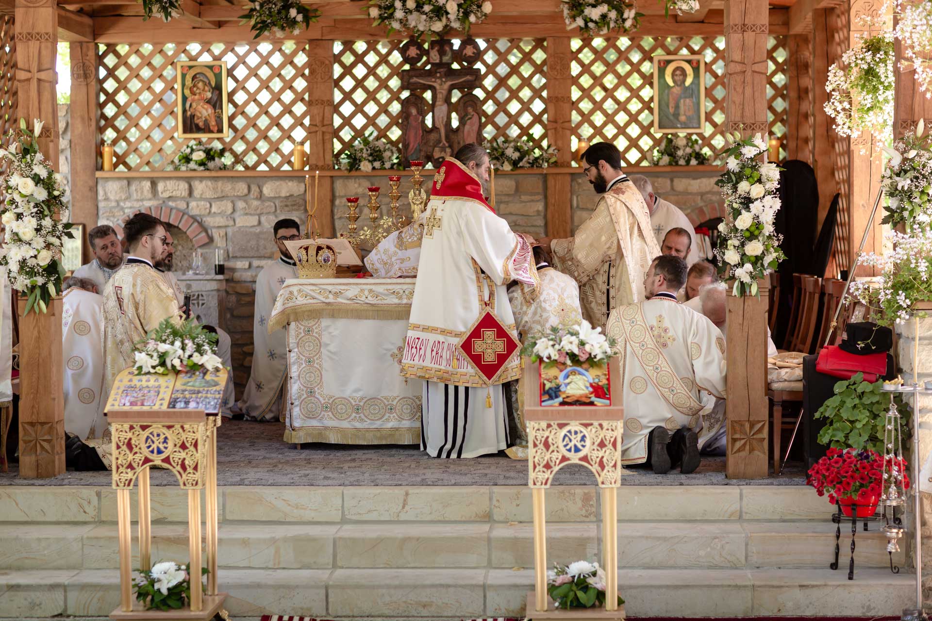 Hirotonie întru preot și hram la Mănăstirea Bucium