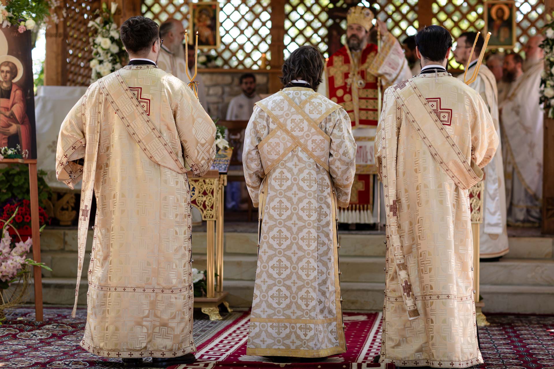 Hirotonie întru preot și hram la Mănăstirea Bucium