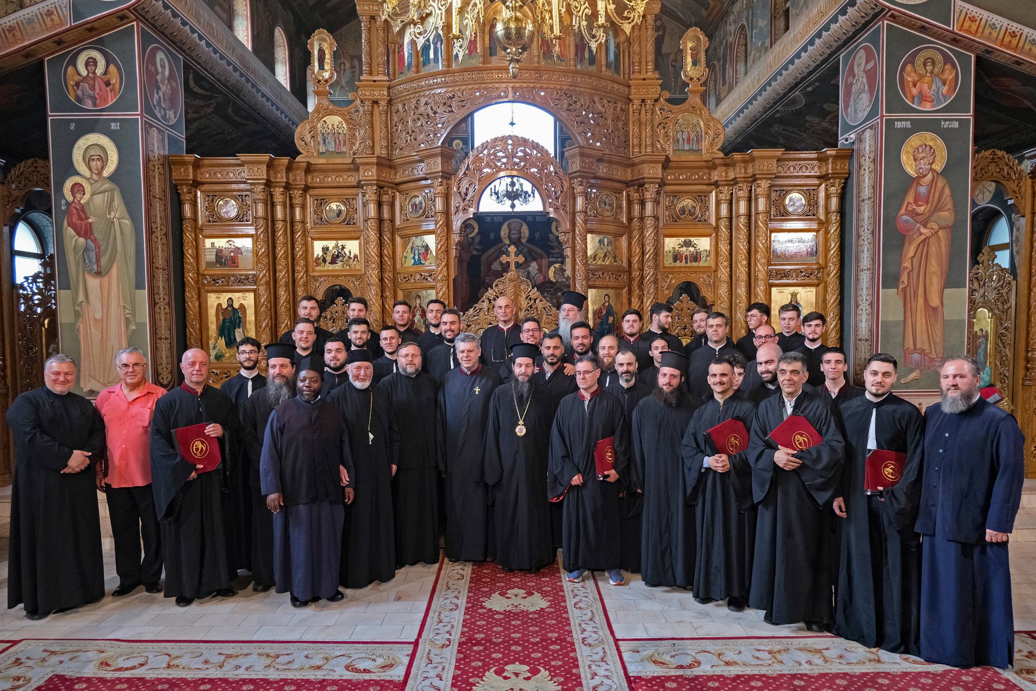 Hram la Biserica „Sfântul Voievod Ștefan cel Mare” din Iași | Slujbă arhierească și concert de muzică psaltică