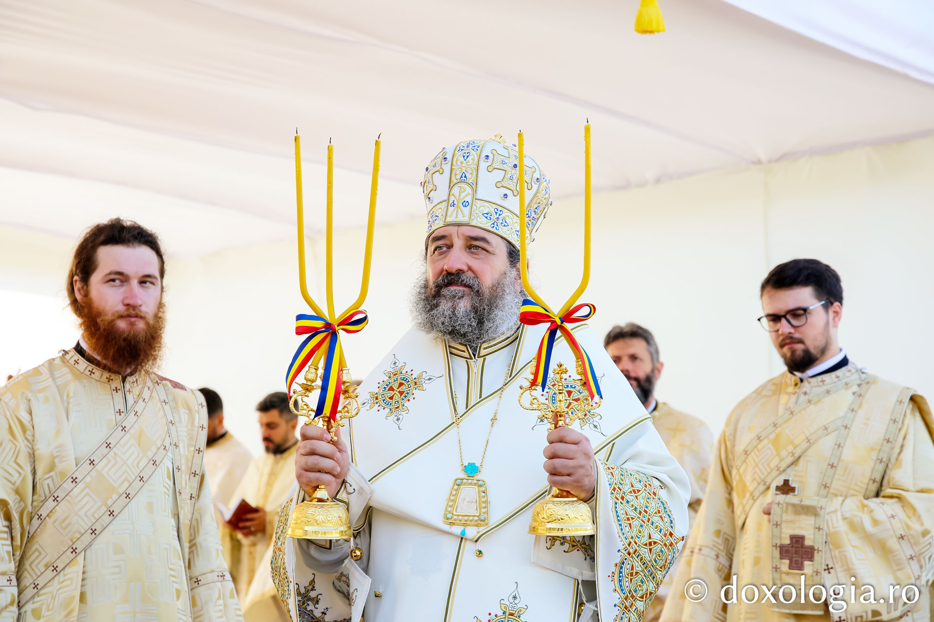 O biserică din orașul Podu Iloaiei, sfințită cu prilejul hramului