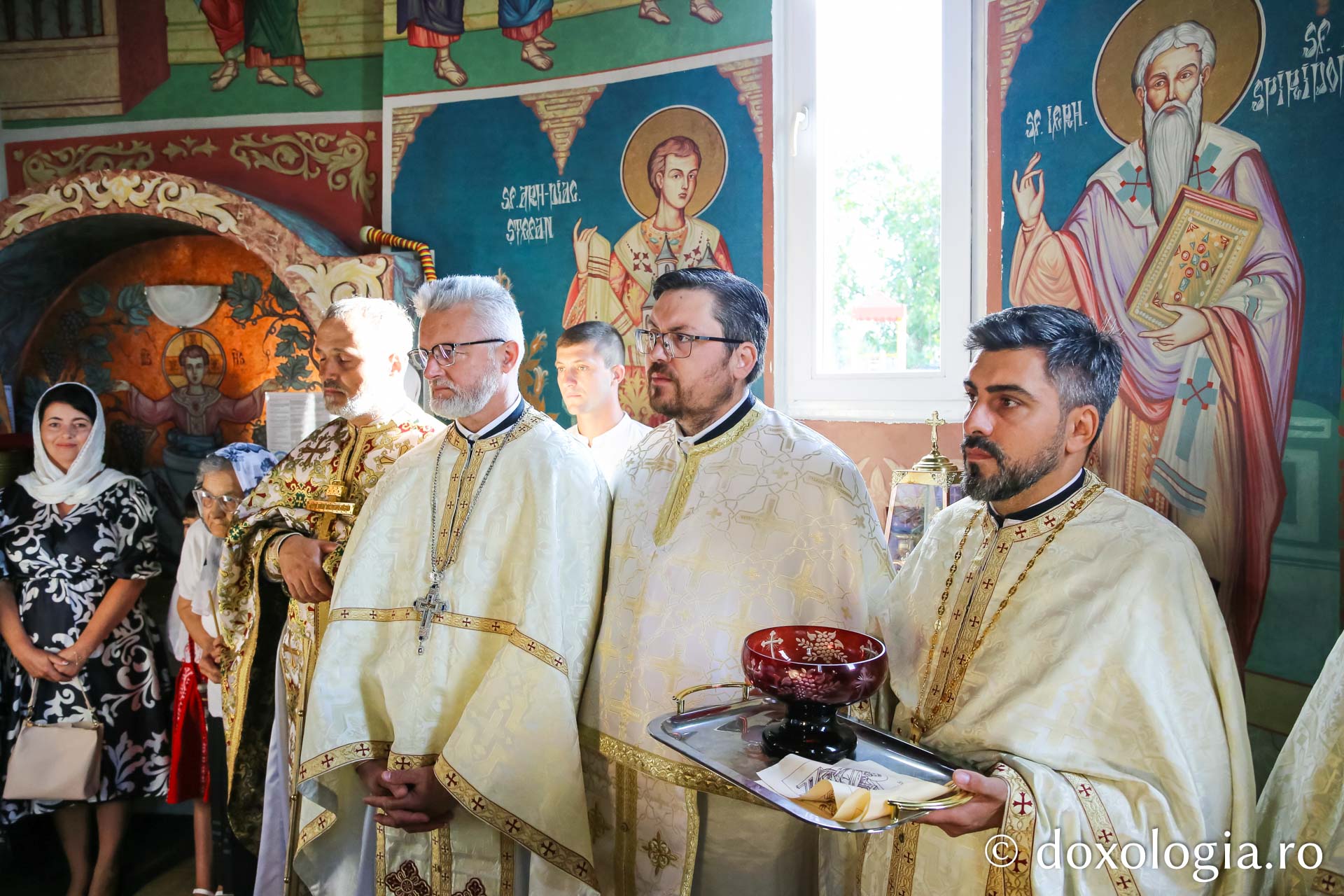 O biserică din orașul Podu Iloaiei, sfințită cu prilejul hramului