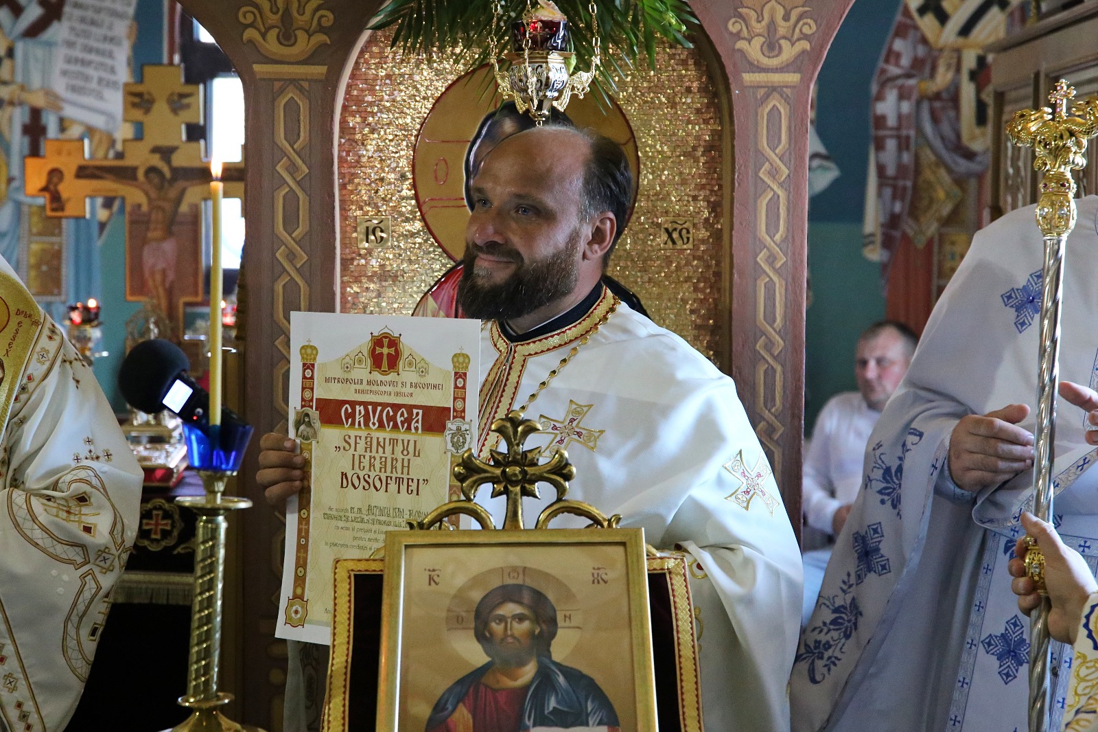 Preotul Dan Florin Buțincu parohia Brustureț